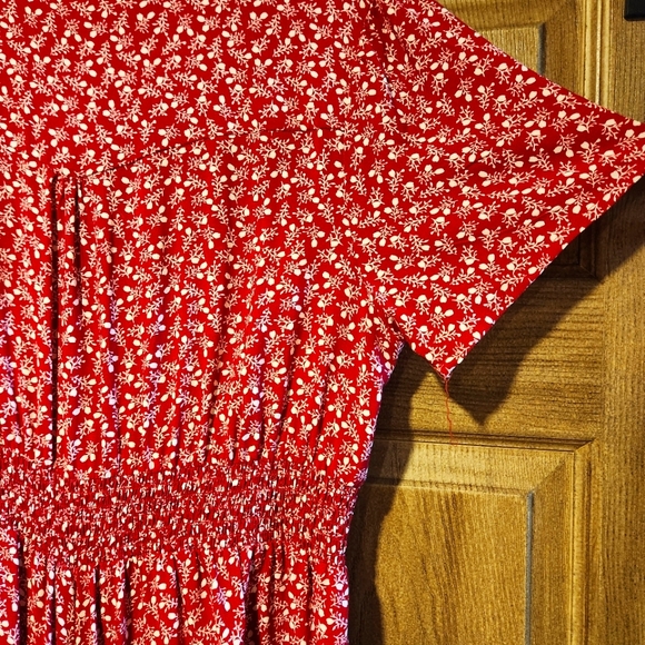 Suzy Shier Red Floral Dress - Picture 3 of 5